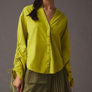 Gorgeous green Poplin drawstring button down!